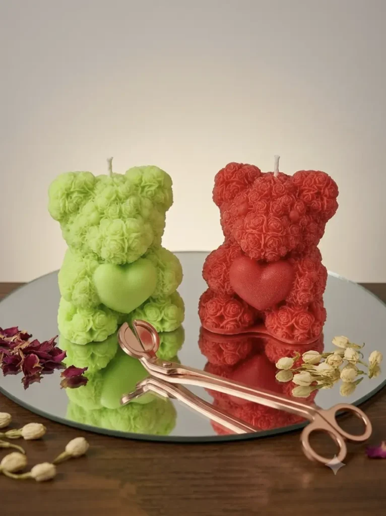 Bloom & heart teddy candle